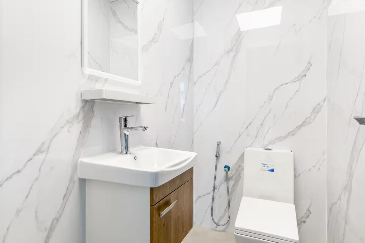 Apartment Luxury 4 Bhk Penthouse In Marina By Dpie Dec 2102