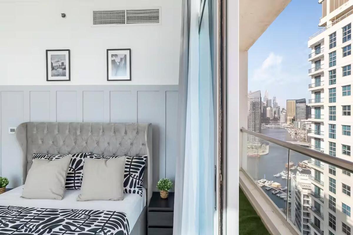 Luxury 4 Bhk Penthouse In Marina By Dpie Dec 2102